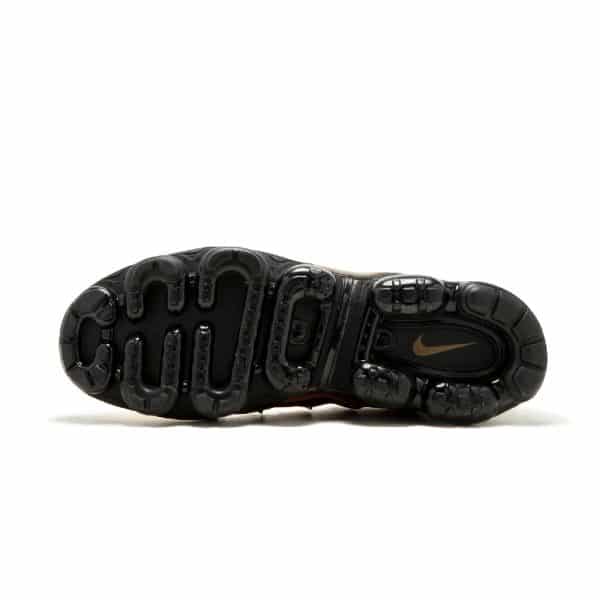Nike Air Vapormax Plus Amarillas y Naranjas - Image 5