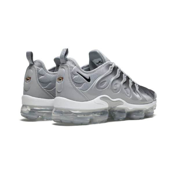 Nike Air Vapormax Plus Grises - Image 4