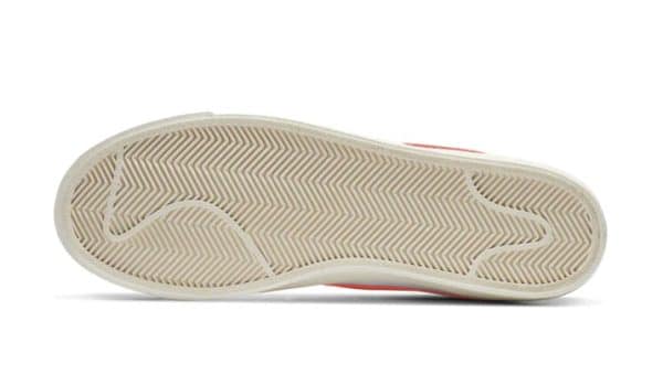 Nike Blazer Mid 77 Vintage White Red Logo – Image 4