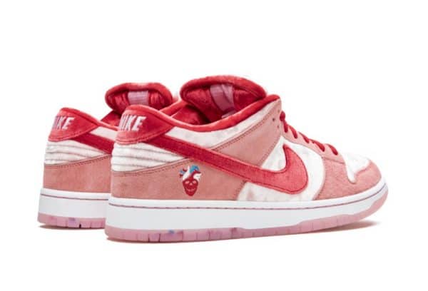 Nike SB Dunk Low Strangelove - Image 2