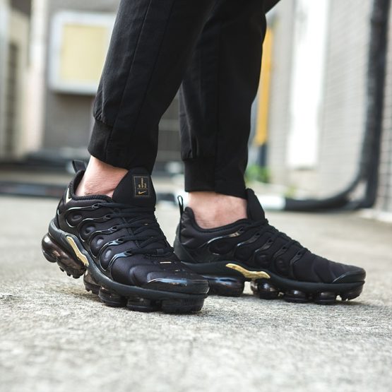 nike vapormax plus tn