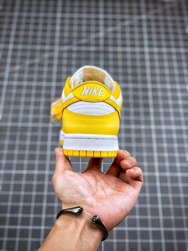 Nike SB Dunk Low Yellow - Imagen 3