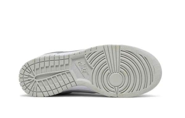 Nike SB Dunk Low Photon Dust - Image 4