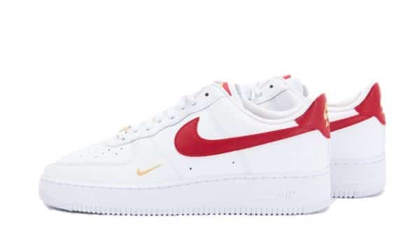Nike Air Force 1 07 Essential Red