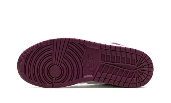 Nike Air Jordan 1 Bordeaux – Image 4