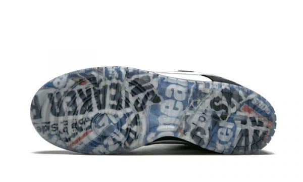 Nike SB Dunk Low Staple Panda Pigeon - Image 4