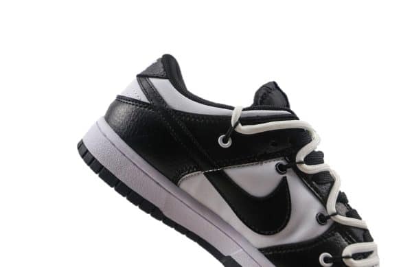 Nike SB Dunk Low Pro Panda – Image 3