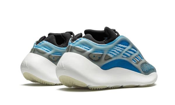 Adidas Yeezy Boost 700 V3 Arzareth – Image 3