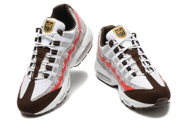 Nike Air Max 95 SE Social FC - Image 4
