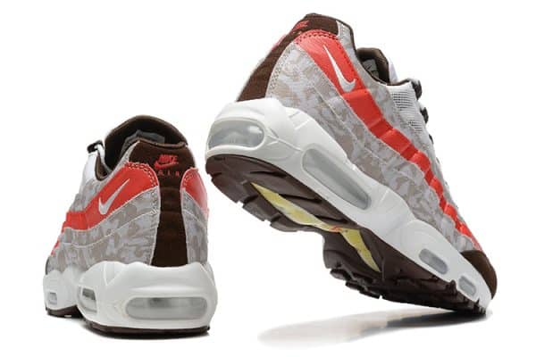 Nike Air Max 95 SE Social FC - Image 5