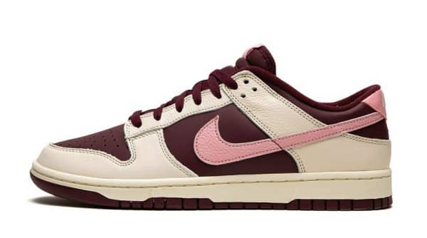 Nike SB Dunk Low Retro PRM Valentine Day