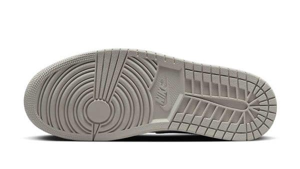 Nike Air Jordan 1 High OG White Cement – Image 5