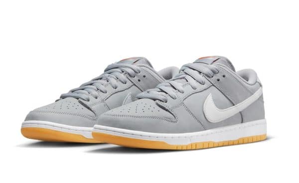 Nike SB Dunk Low Pro Wolf Grey Gum - Image 2