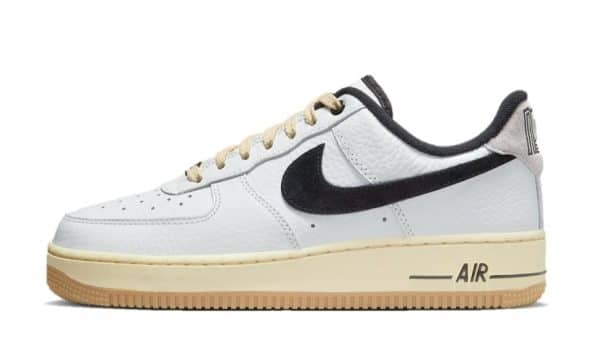 Nike Air Force 1 Low Command