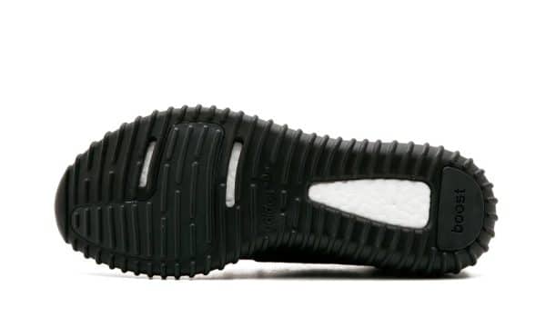 Adidas Yeezy Boost 350 V1 Pirate Black - Imagen 4