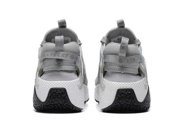 Nike Huarache Craft Grey – Image 5