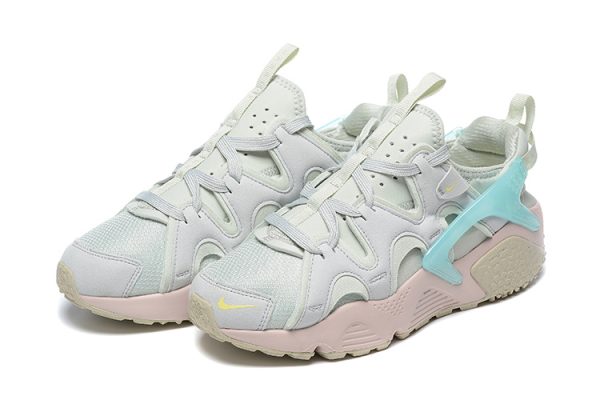 Nike Huarache Craft Pastel Grey – Image 2