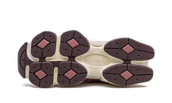 New Balanace 9060 Sea Salt Cherry Blossom - Image 4