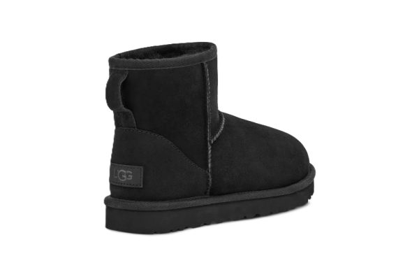 UGG Mini Classic II Black – Image 4