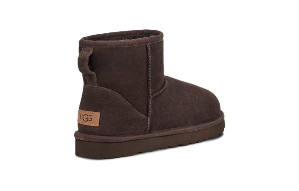 UGG Mini Classic II Chocolate - Imagen 4