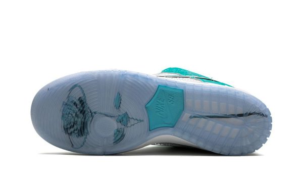 Nike SB Dunk Low April - Image 5