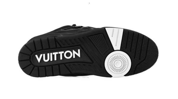 Louis Vuitton Skate Sneaker Triple Black - immagine 5