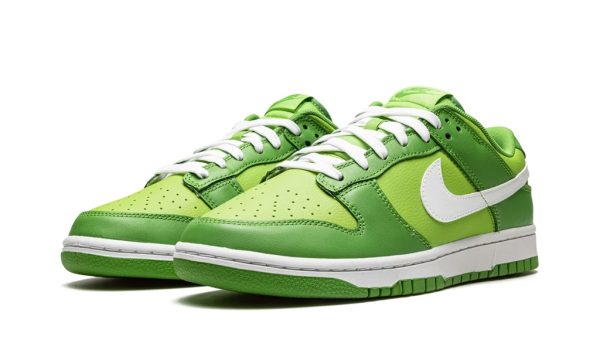 Nike SB Dunk Low Retro Chlorophyll - Image 2
