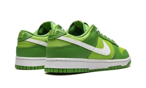 Nike SB Dunk Low Retro Chlorophyll - Image 3