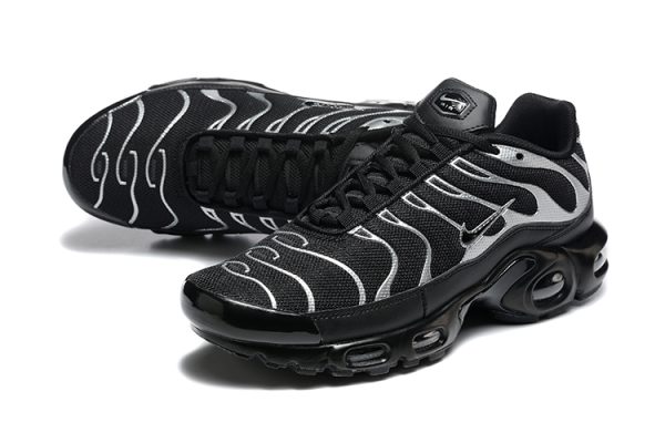 Nike Air Max Plus TN Black Metallic Silver – Image 2